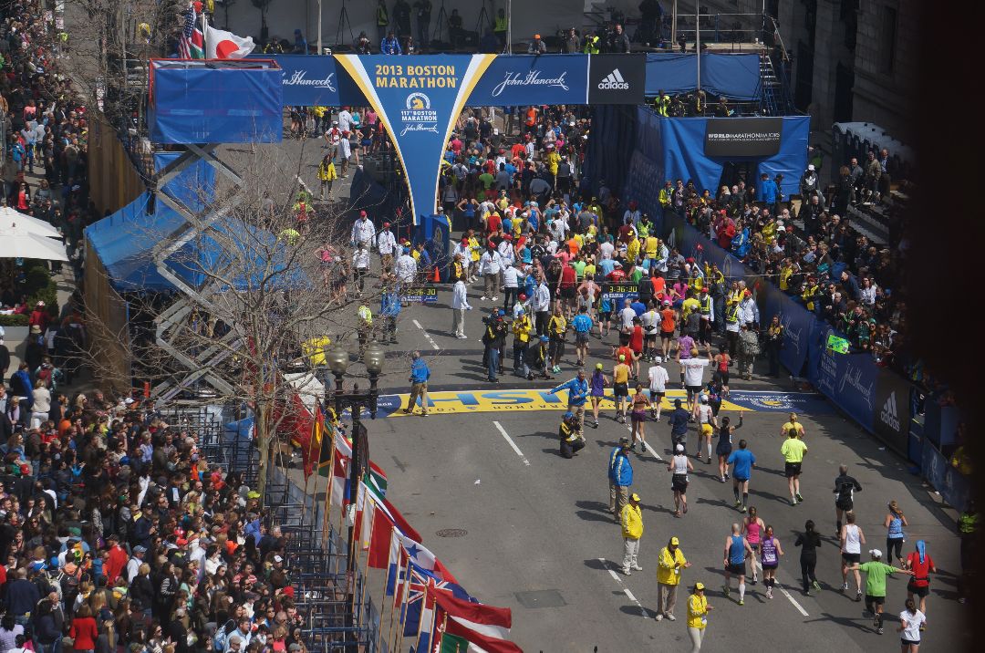 jpeg-optimizer_Boston_Marathon_bombing,_first_bomb_site_54_minute_before_explosion